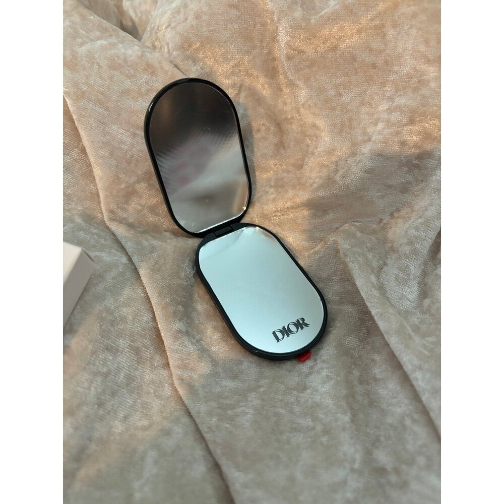 Dior mirror clip - Picture 3 of 3
